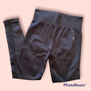 GYM SHARK - Womens Black Legging - Size L